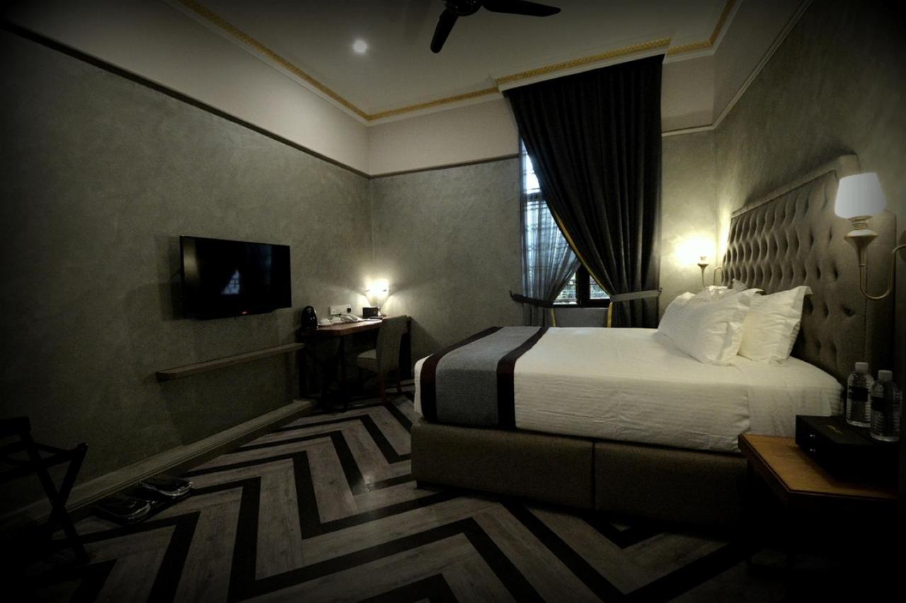 1969 Business Suites @ Ipoh Garden Buitenkant foto