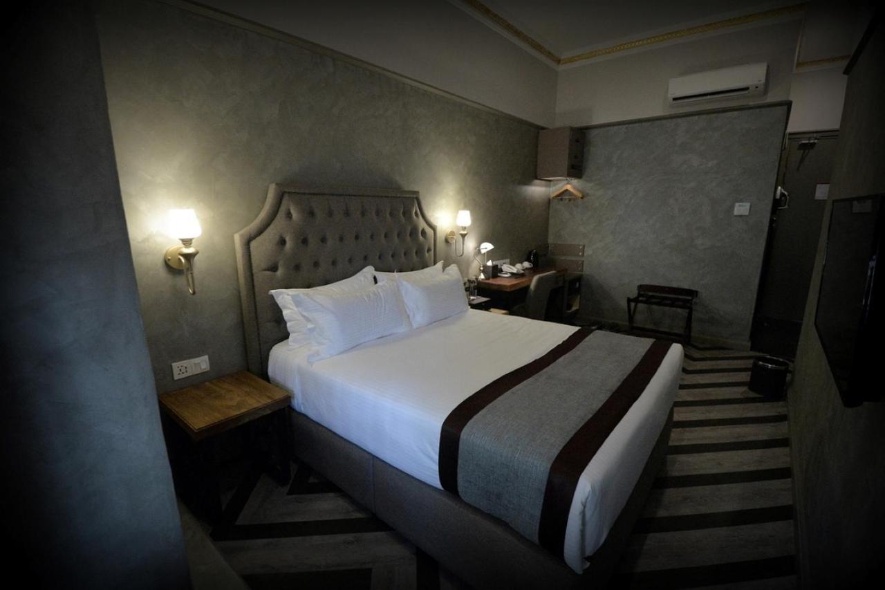 1969 Business Suites @ Ipoh Garden Buitenkant foto