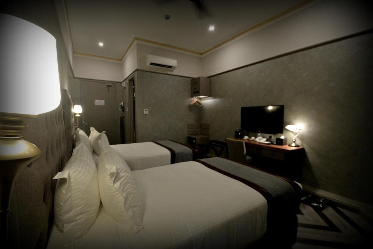 1969 Business Suites @ Ipoh Garden Buitenkant foto