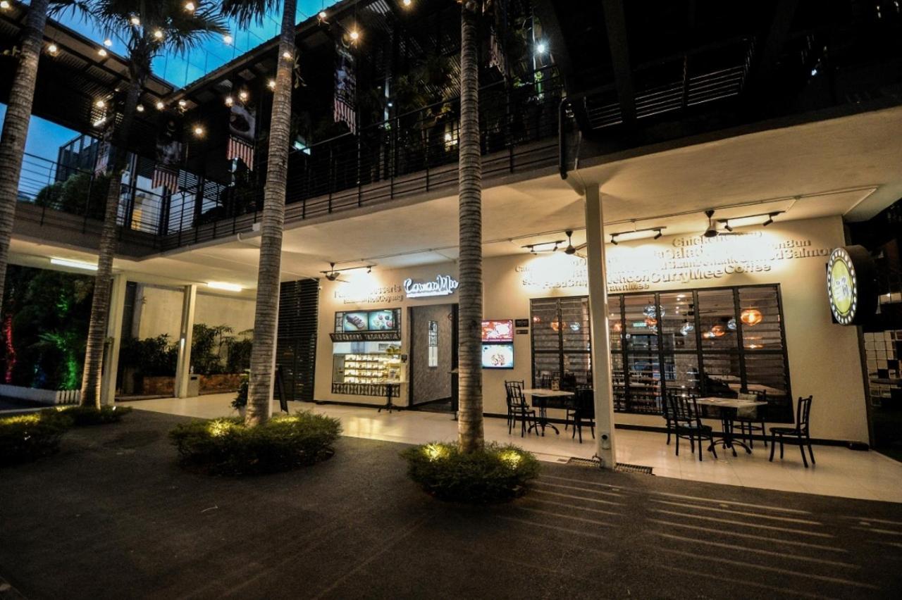 1969 Business Suites @ Ipoh Garden Buitenkant foto