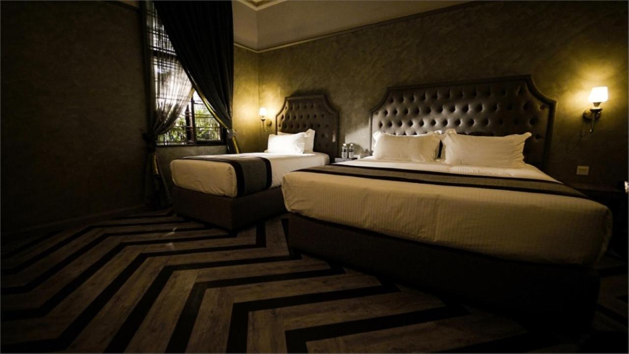 1969 Business Suites @ Ipoh Garden Buitenkant foto