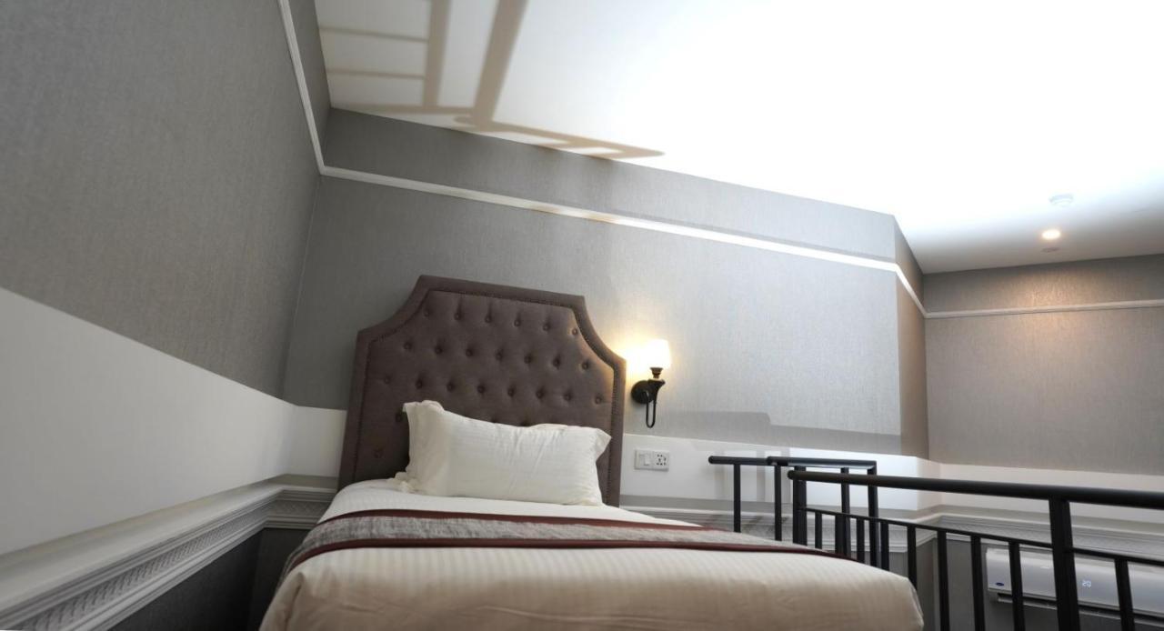 1969 Business Suites @ Ipoh Garden Buitenkant foto